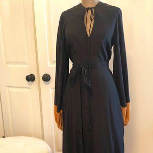 Stella McCartney silk Midi Dress. Black. Size 40 (4-6)